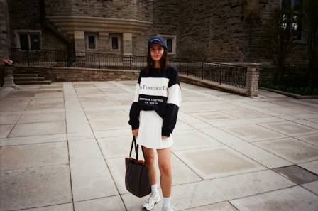 Minimalist Athleisure: Effortless Styling for the Modern Wardrobe
